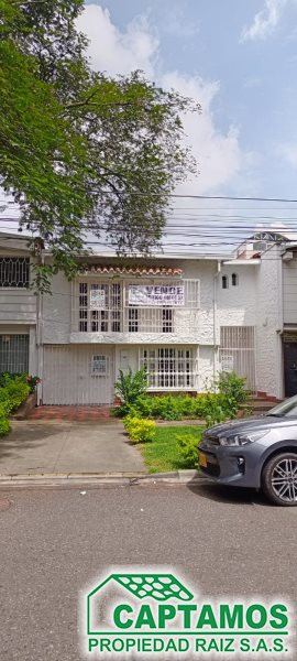 Casa disponible para Ambos en Medellín Los Colores Foto numero 1